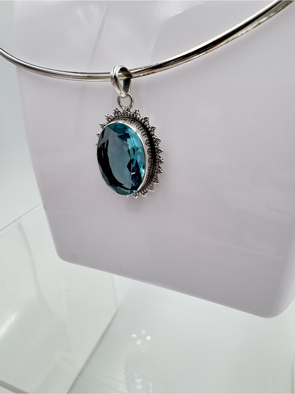 925 Silver 8 Ct Faceted Swiss Blue Topaz Oval Gemstone Pendant (Pendant Only) - Picture 3 of 16